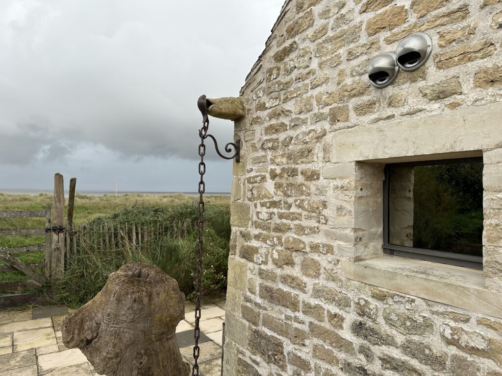 CABANE VEAUBAN