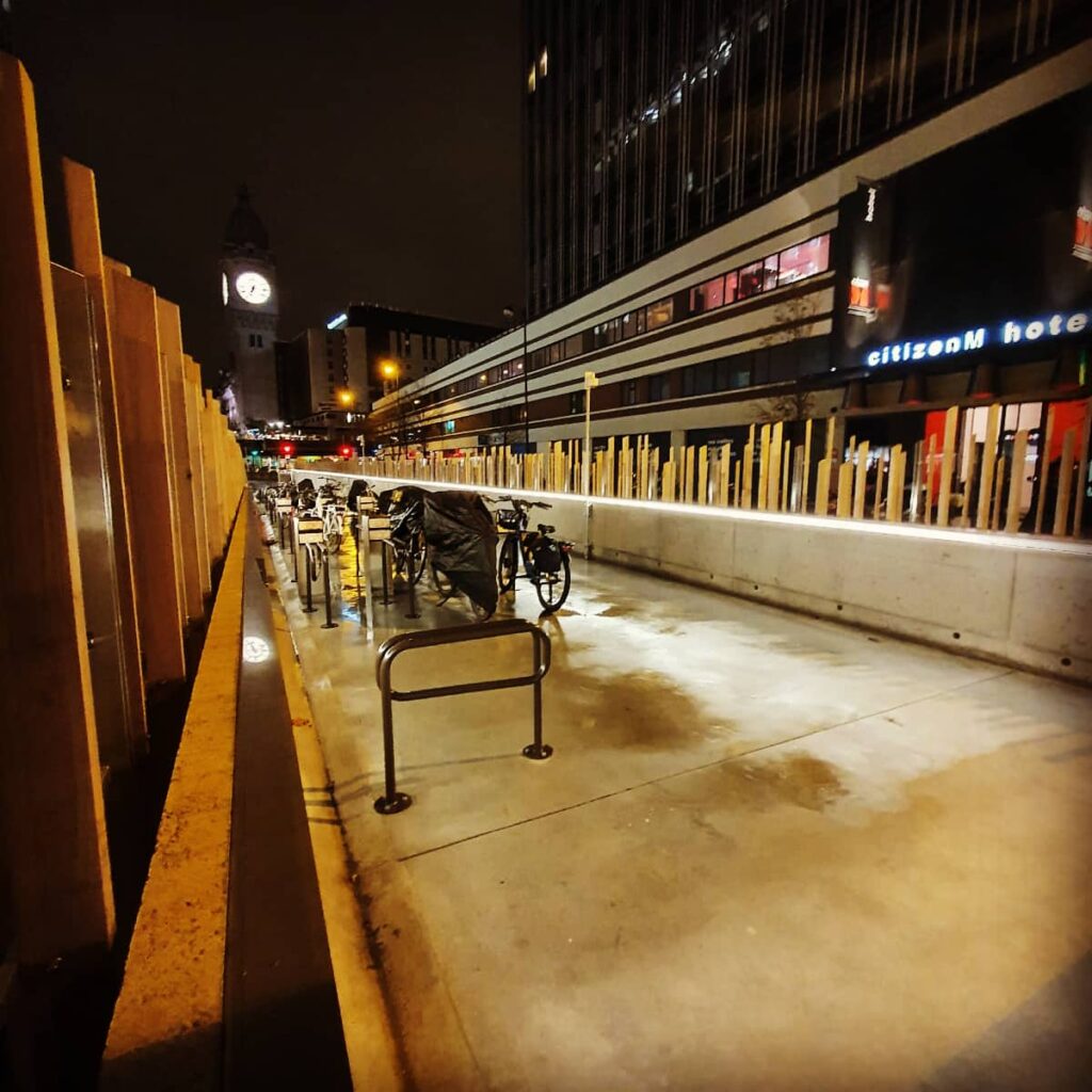 VELO STATION VAN GOGH